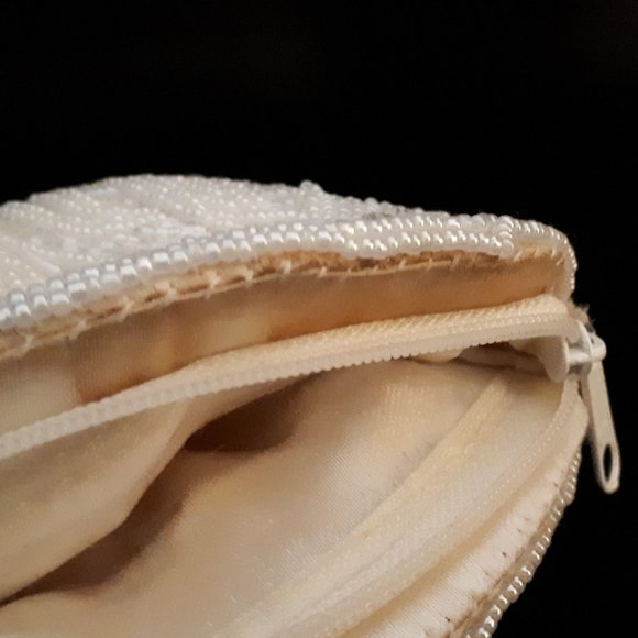 Vintage Cream Beaded Wristlet Clutch - Picture 3 of 13